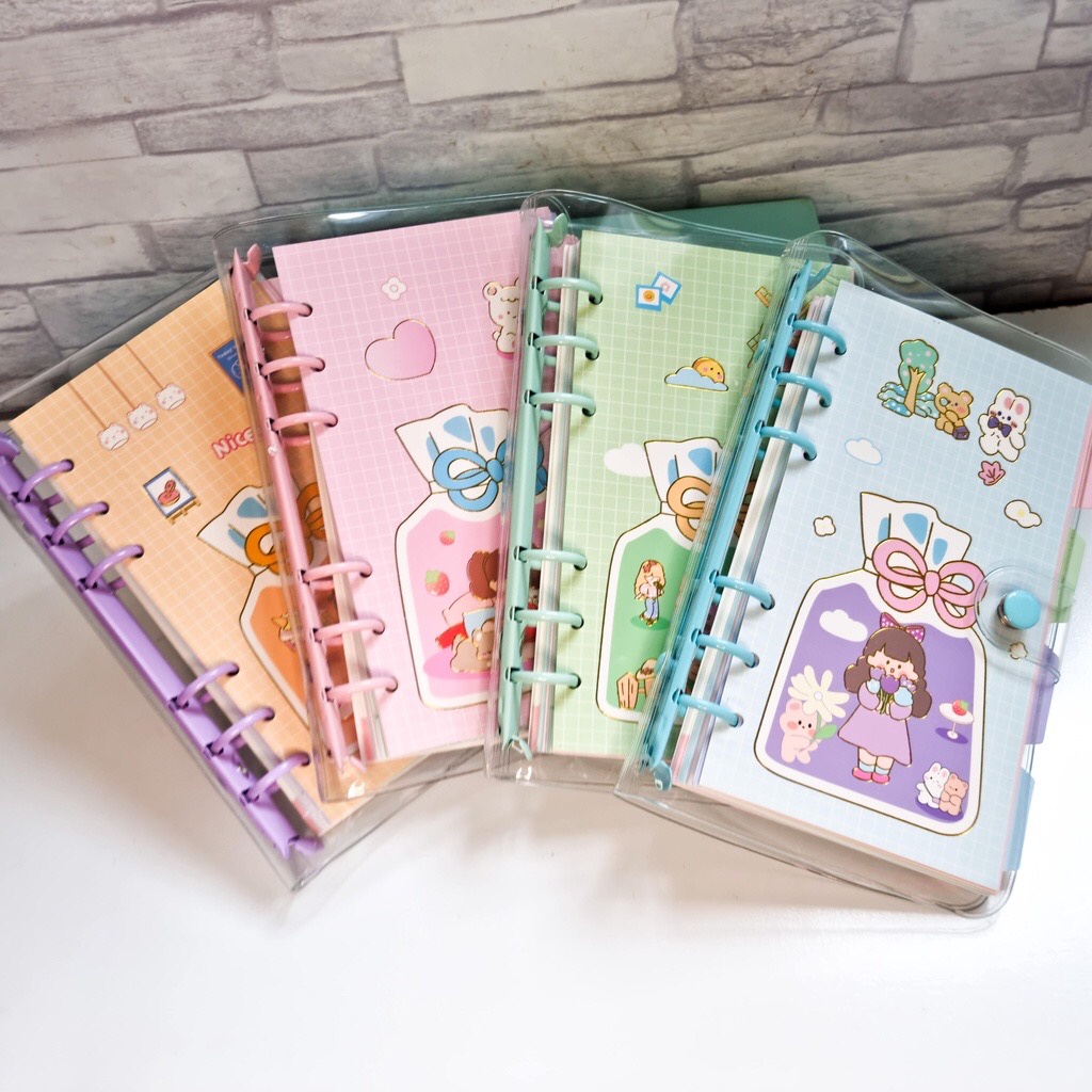 Caderno Kawaii com desenho fofo e páginas coloridas, agenda