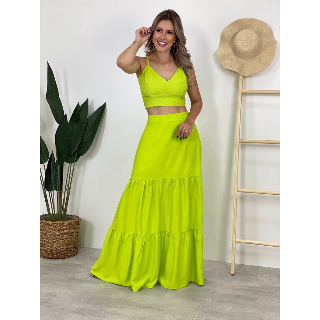Conjunto de Cropped + Saia com Babado
