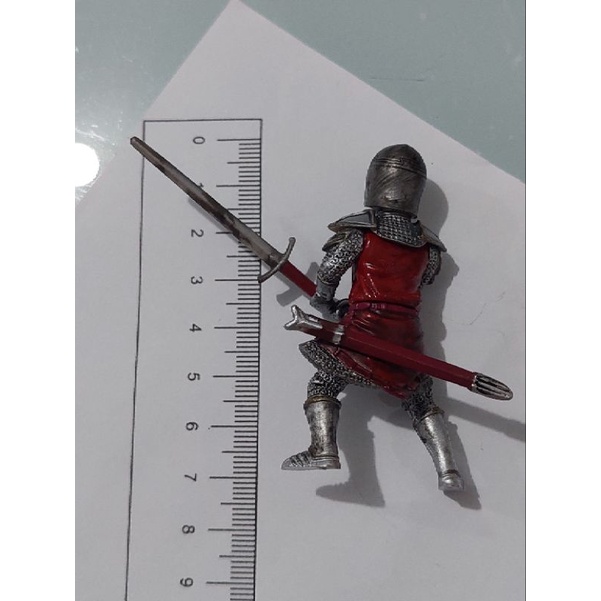 CAVALEIRO MEDIEVAL com armadura 31,5cm altura Resina