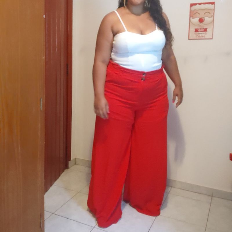 Calça Pantalona Feminina Plus Size Vermelha.