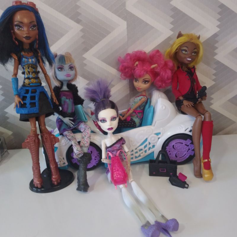 Boneca Monster High Dance Class com 5 bonecas Mattel - Escorrega o