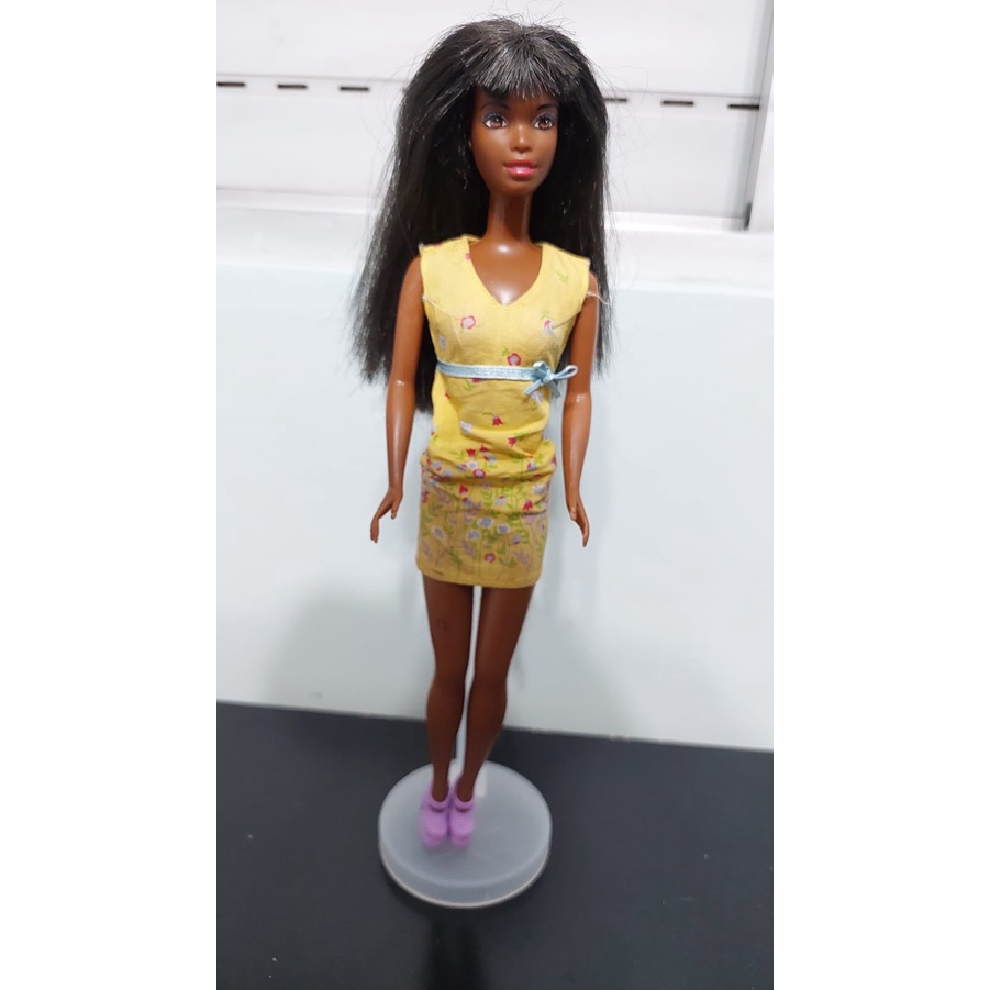 Boneca Barbie Pretty Flowers negra 1999 Shopee Brasil