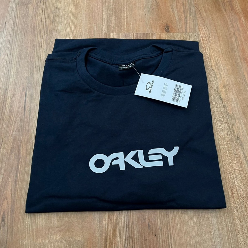 Camiseta Oakley Custom Edição Half Pint Skull - Escorrega o Preço