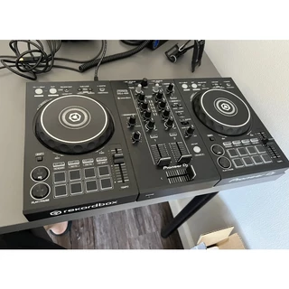 Brand new Pioneer DJ Controller DDJ-400 Portable 2-Channel rekordbox Black