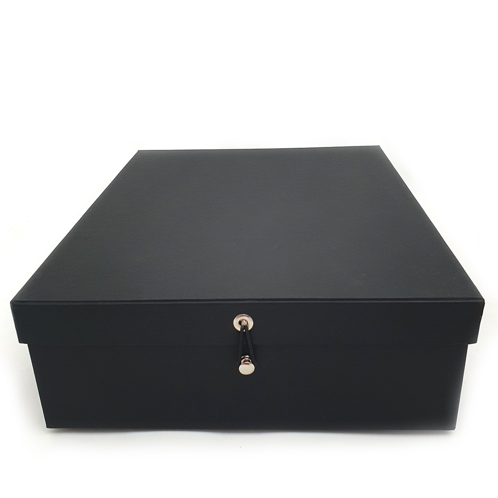 Caixa presente cartonada Retangular tampa presa fechamento com pino e elastico