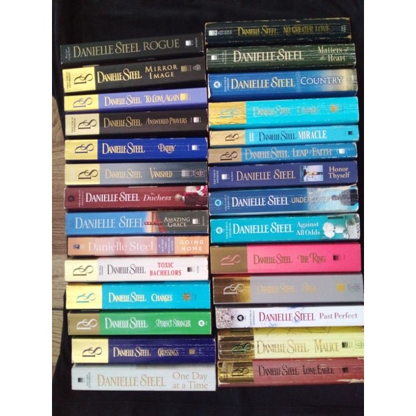 Livros em formato de bolso - Danielle Steel - Em inglês II