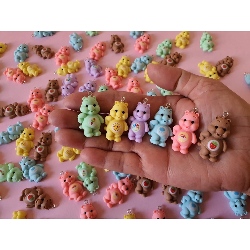 Pingente Ursinhos Carinhosos em resina 10/20 unidades
