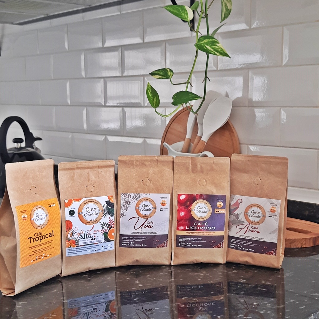 Kit experiência 5 pacotes de cafés de 250g cada + (opcional 10 Drip Coffee)