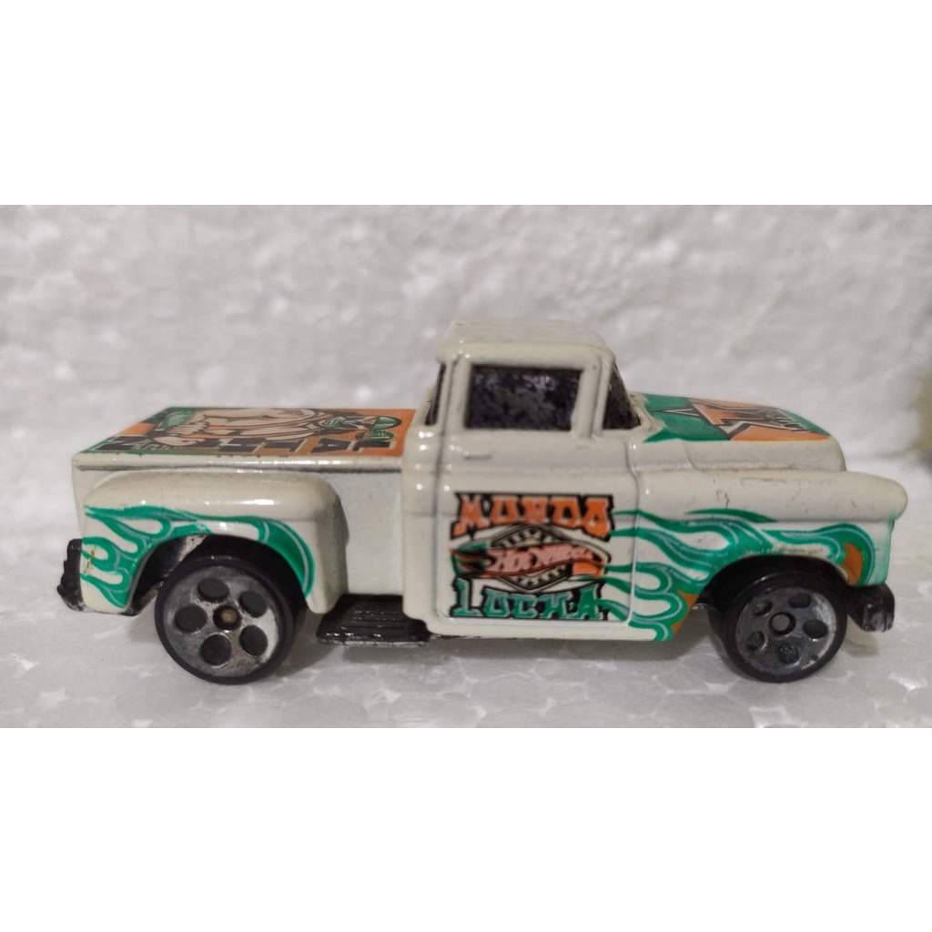 (24AM3-320-III) Hot Wheels 1956 Chevy (Miniatura ORIGINAL loose).