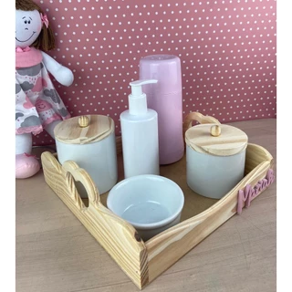 Kit Higiene Bebê Porcelana Pinus Coração Garrafa Nome Personalizado Menina em Oferta na Shopee