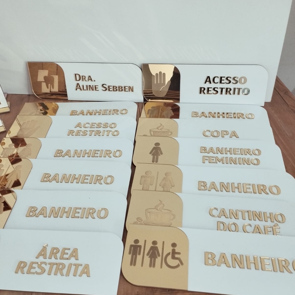 Kit 10 Placas Sinalização de Porta MDF com acrilico espelhado personalizada