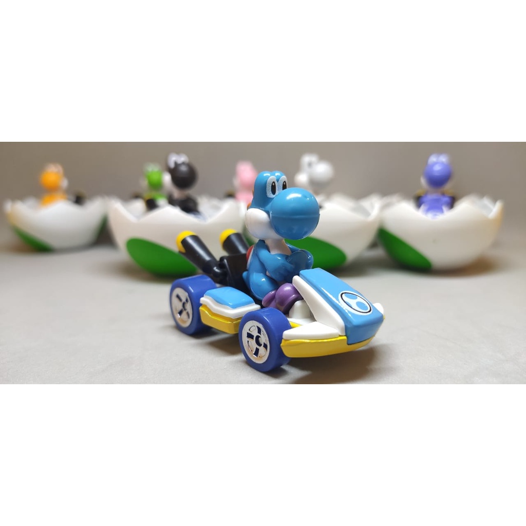 Hot Wheels Mario Kart Yoshi Mystery Egg LightBlue Azul Claro (P38A