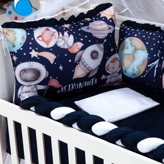 Kit Berço Estampado 12 Peças Almofadinha e Trança Astronauta Marinho