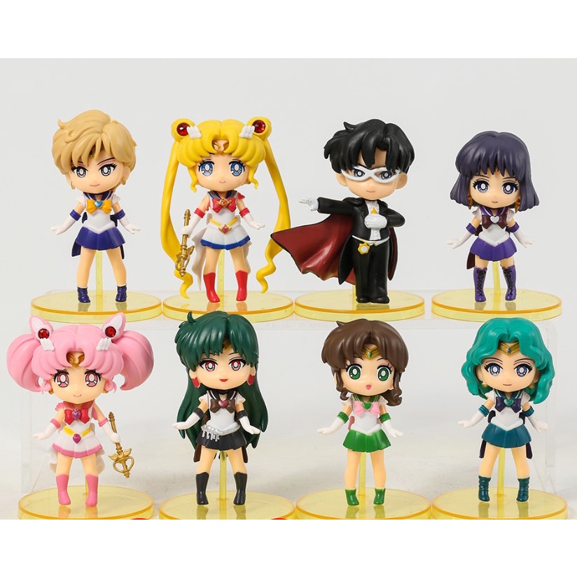 Selling Sailor moon mini figures