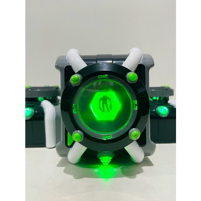 Ben 10 shops deluxe omnitrix toy