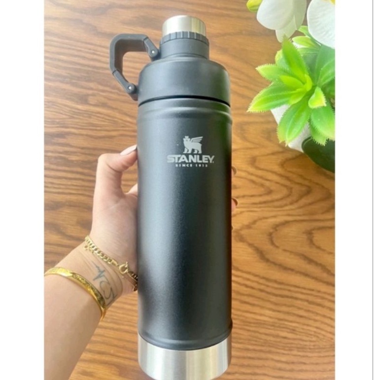 Garrafa Térmica Classic Hydration Stanley Academia 800ML - Corre Que Ta ...