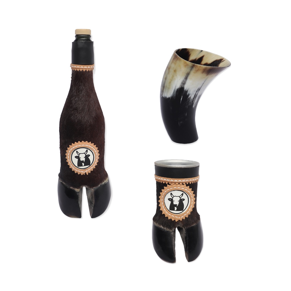 KIT 1 Garrafa + 1 Copo De Chifre + 1 Copo Pé De Boi