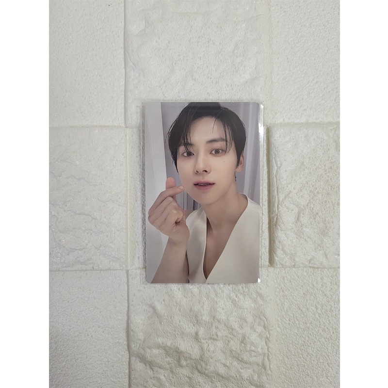 Hwang Min Hyun 1st Mini Álbum - Truth or Lie [Weverse Photocard