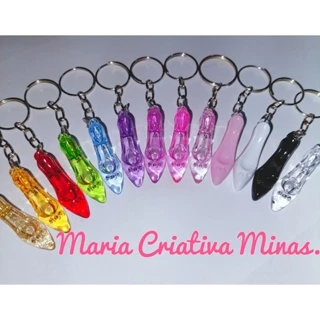 Kit 100 Sapatinhos com chaveiro, noiva, aniversário, dia das mães, casamento, dia da mulher, princesas em Oferta na Shopee