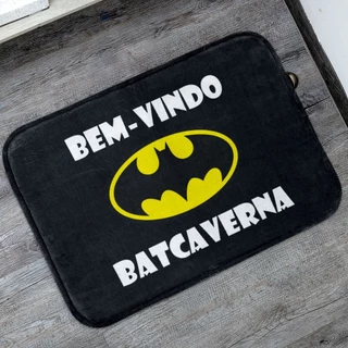 Tapete de Entrada Bem-Vindo Batcaverna 40x60 Antiderrapante