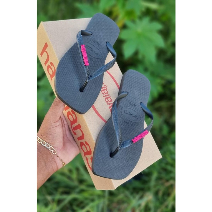 CHINELO SANDALIA HAVAIANAS SLIM SQUARE HIPER LAÇAMENTOS