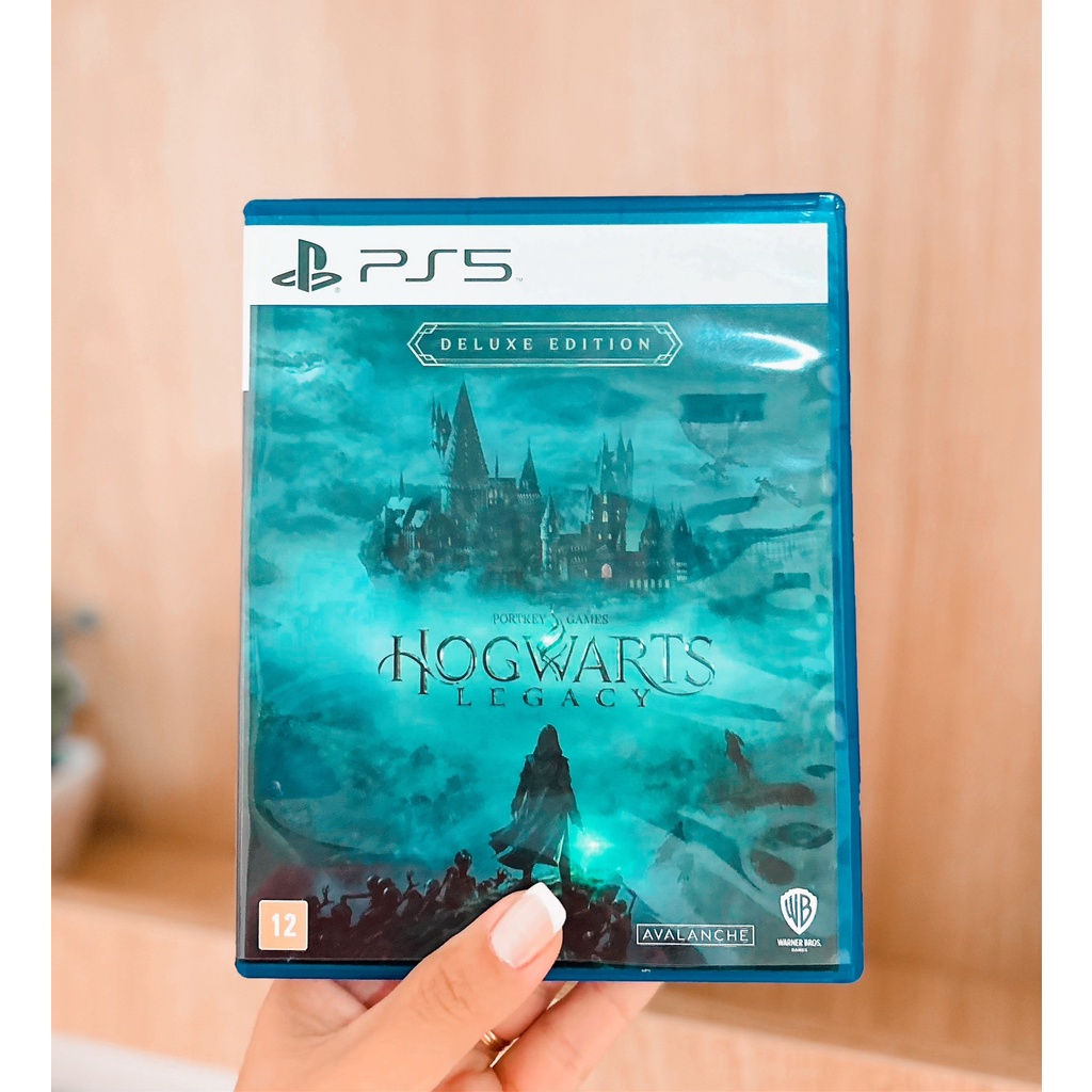 Hogwarts Legacy Deluxe Edition - PlayStation 5 em Promoção na Shopee Brasil  2023