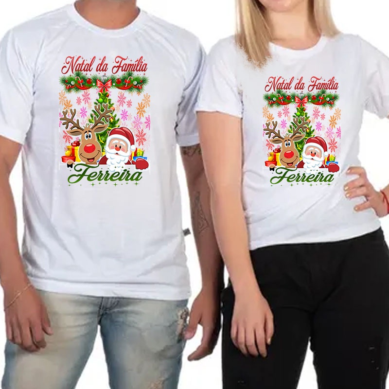 Camiseta Natal em Família Desenho de Pinheirinho de Fundo