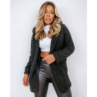 Casaco Plus Size Teddy Moda Blogueira Inverno Carneirinho - Summer Body -  Casaco Feminino - Magazine Luiza