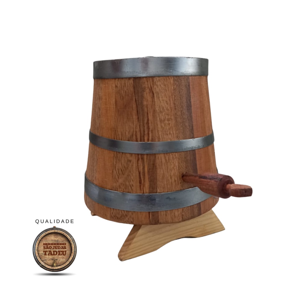Dorna de Carvalho 2,5 litros cachaça pinga whisky gim