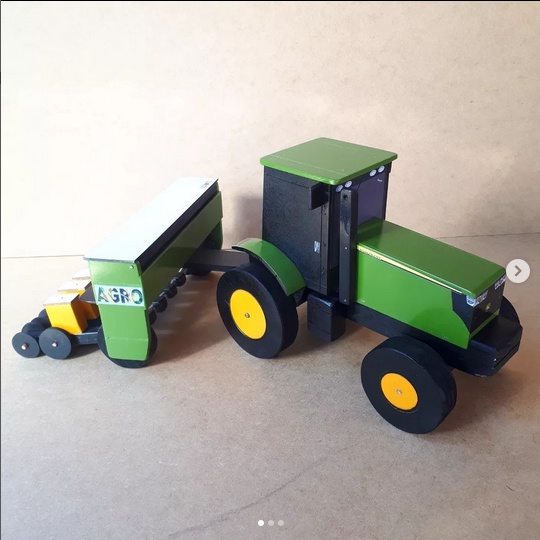 Trator Girico Brinquedo De Plastico Com Carreta Tam. 15x41 - Ref 09