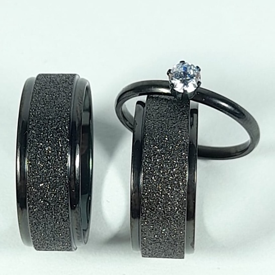 Aliança Preta Namoro Compromisso Com Anel Solitário Preto Black Diamantada Aço Inox Luxo