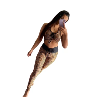 Conjunto Fit Animal print Top com bojo + calça com cordão