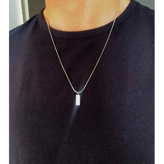 Colar Masculino Prateado Com Pingente Corrente Prata Com Pingente Cordão Luxo NÃO FICA ESCURO