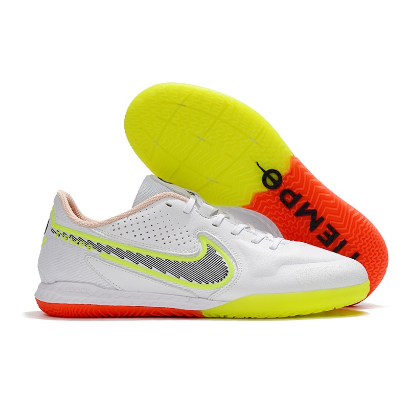 Futsal best sale football boots