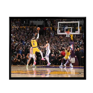 Quadro Decorativo Lebron James NBA Arremesso Recorde de Pontos Lakers Foto Histórica