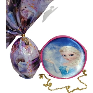 lindo ovo de pascoa 300g DA FROZEN..vem com UMA BOLSINHA....ovo feito com o puro chocolate garoto...as crianças vão amar!