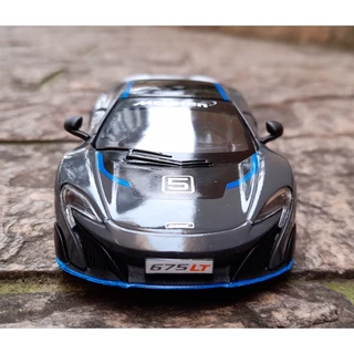 Miniatura McLaren 675 LT Cinza 1:36 Kinsmart Metal e Fricção.