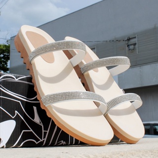 Sandália Feminina de Strass Flatforma Rasteirinha Birken Papete de Brilho Promoção Moda 2023 Blogueira Lançamento Casual Confortável Leve