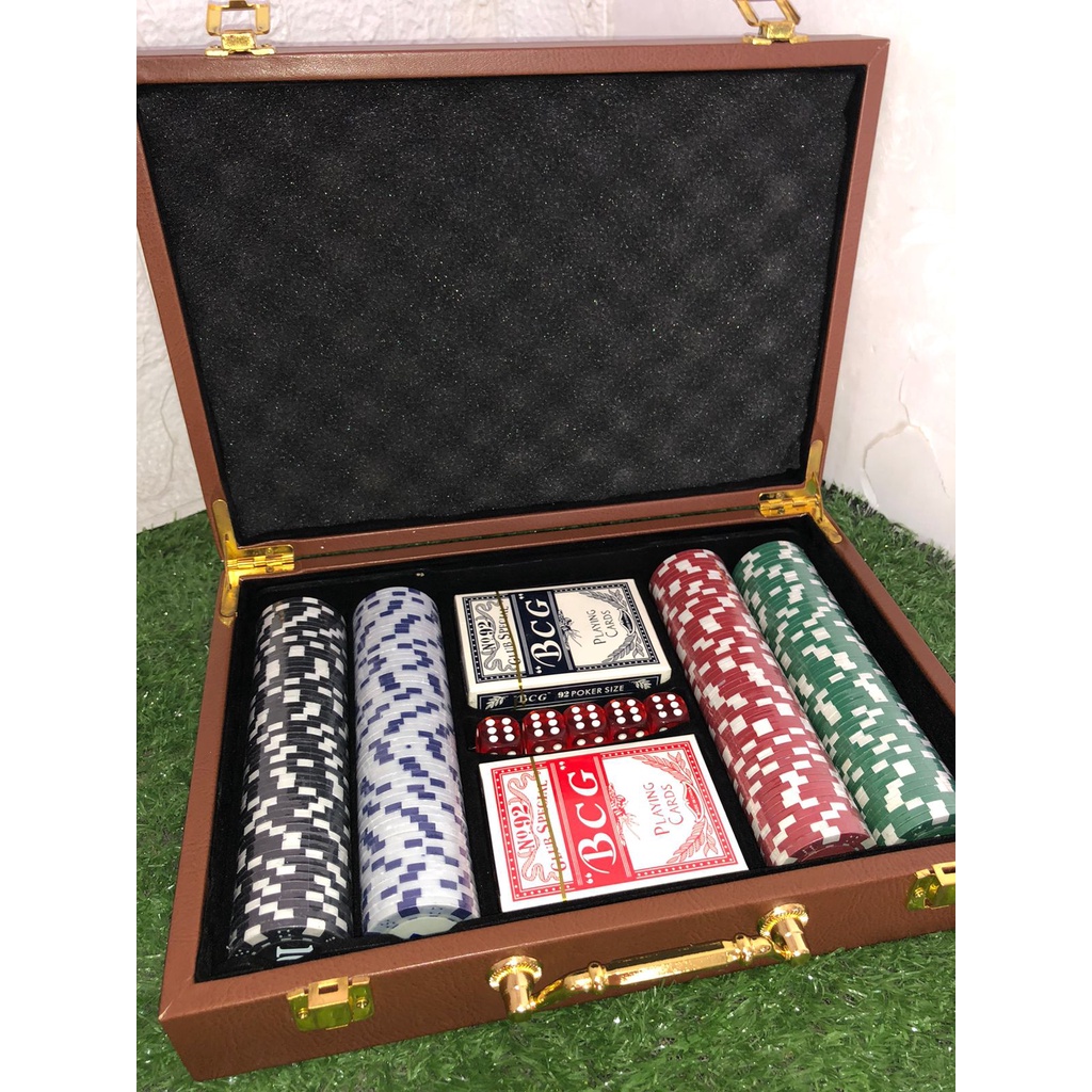 Kit Jogo De Poker Com Maleta Forrada Em Couro 200 Fichas