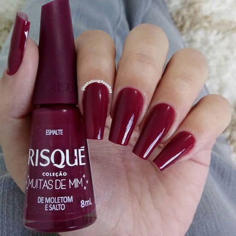 Esmalte risque de store salto e moletom