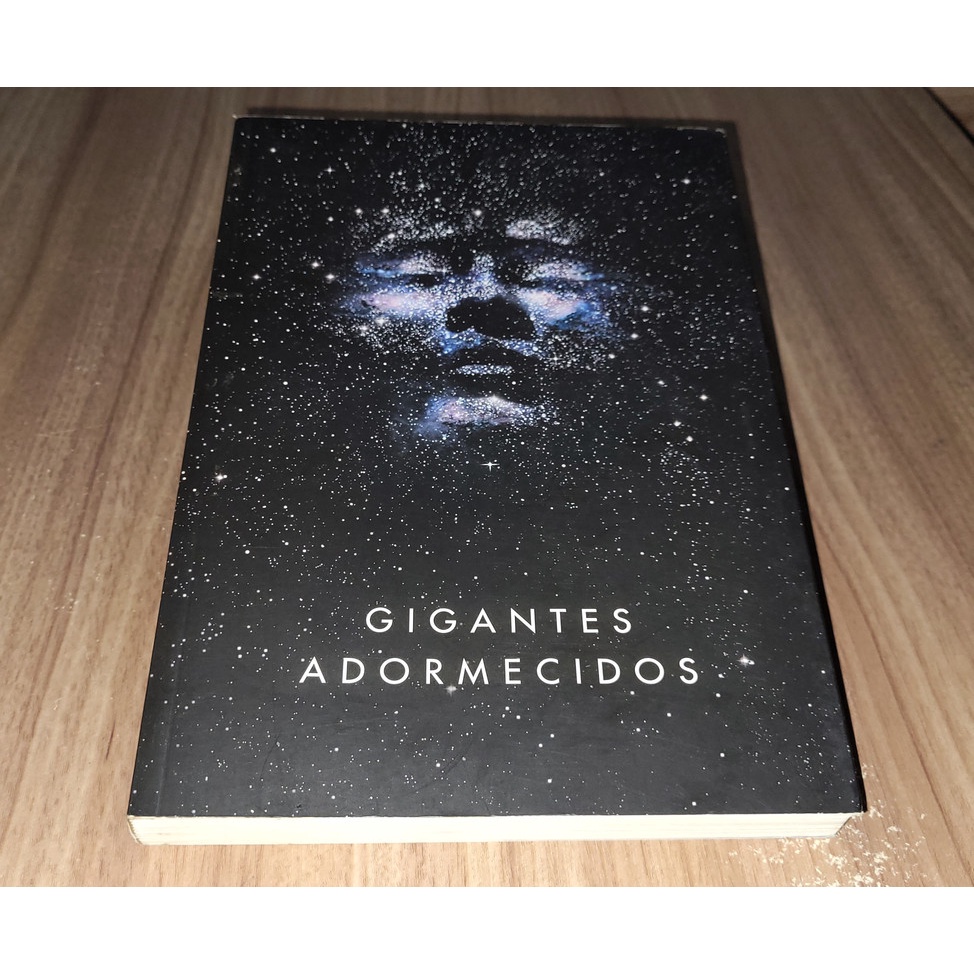 Livro Gigantes Adormecidos - Sylvain Neuvel | Suma de Letras | Shopee ...
