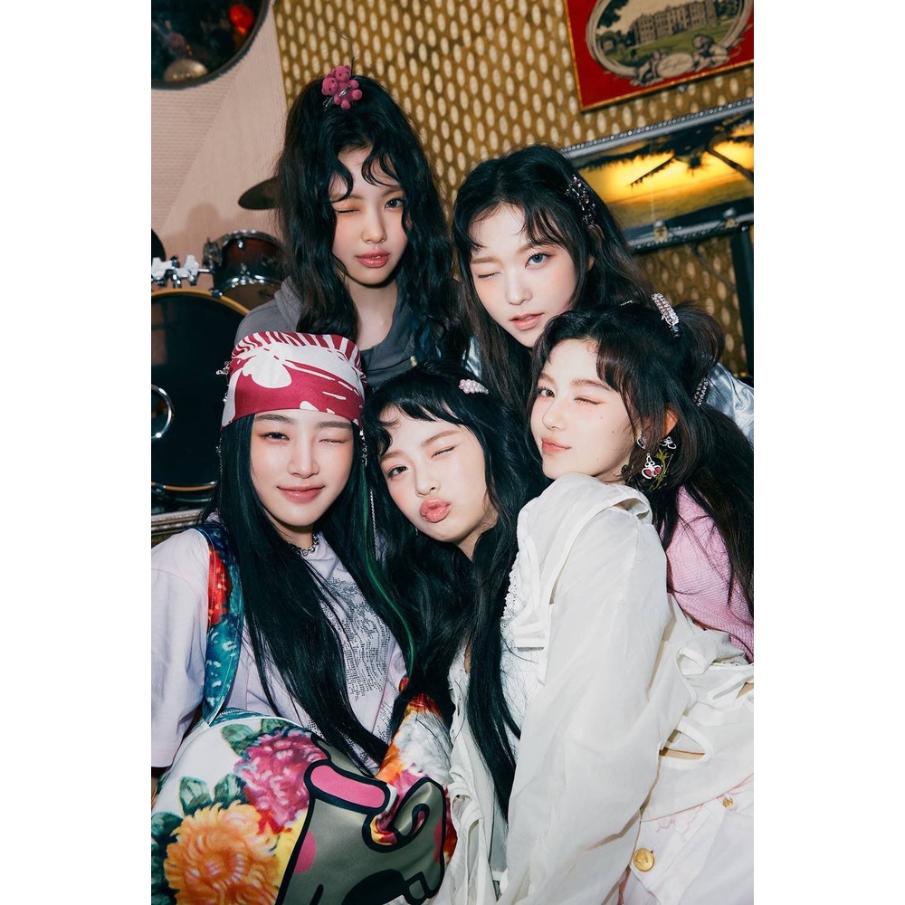 NEW JEANS - poster - Minji - Hanni - Haerin - Hyein - Danielle