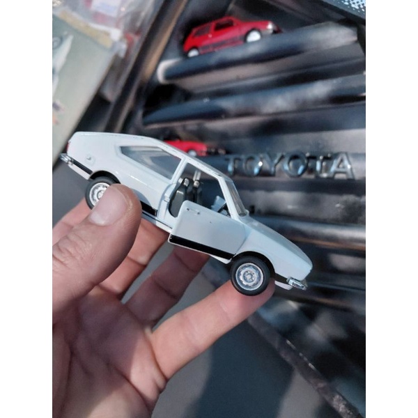 passat escala 1/43