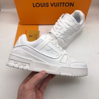 Preços baixos em Sapatilhas femininas Louis Vuitton Casual