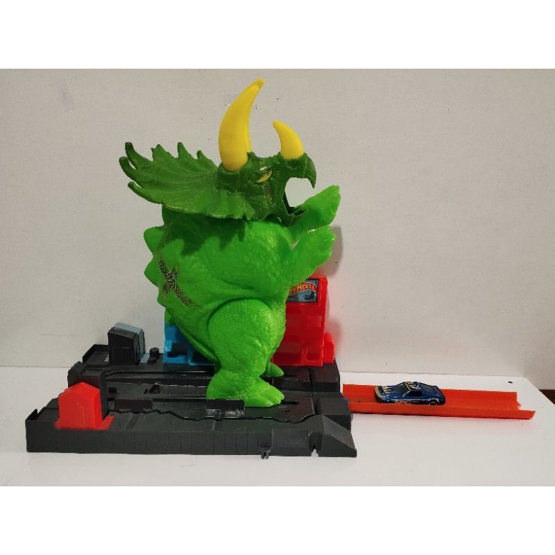 Pista Hot Wheels Ataque Triceratops