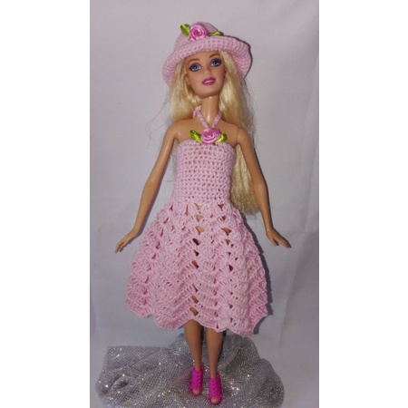 Pink Crochê: Barbie  Roupas de crochê para bonecas, Roupas barbie de crochê,  Roupas de crochê