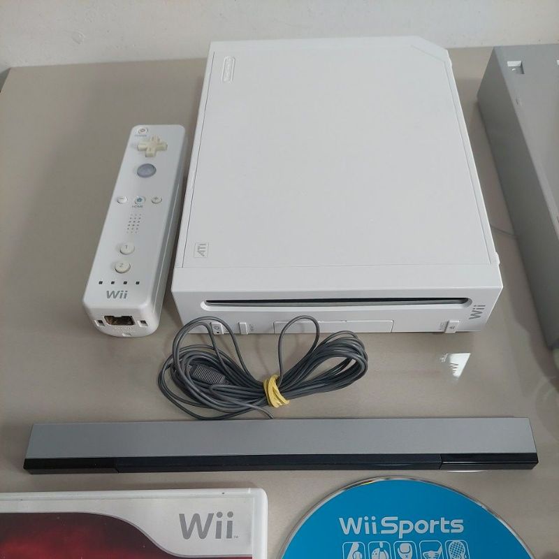 Nintendo Wii na Caixa Original, Serial Batendo | Shopee Brasil