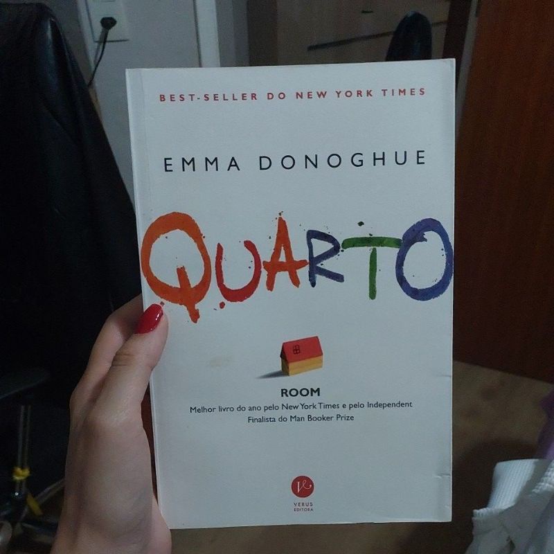 Livro - Quarto | Shopee Brasil