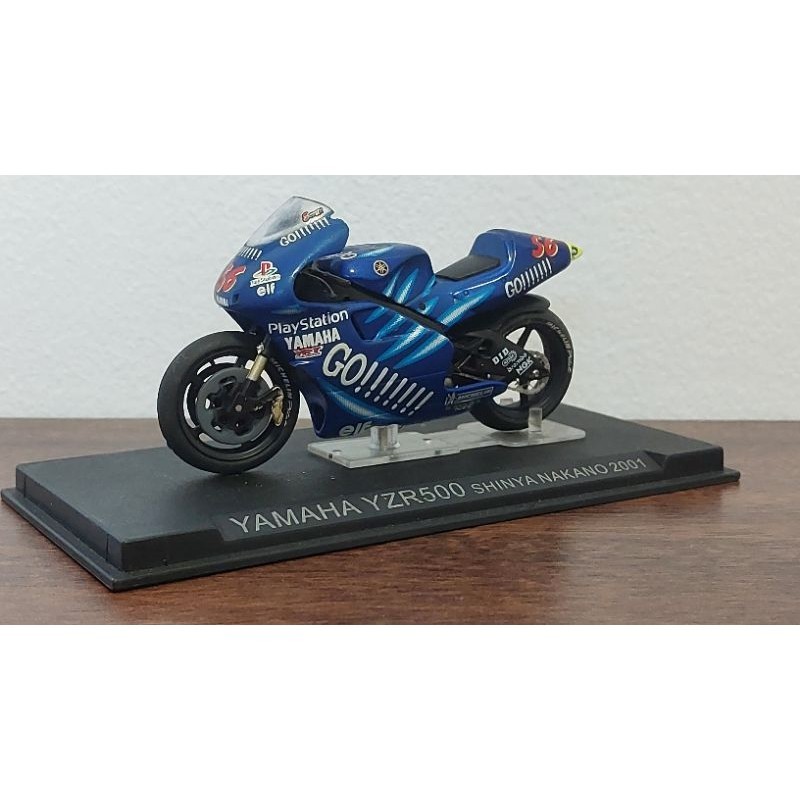 MINICHAMPS 122016307 YAMAHA YZR 500 MOTOMONDIALE 2001 TEAM MARLBORO CARLOS CHECA