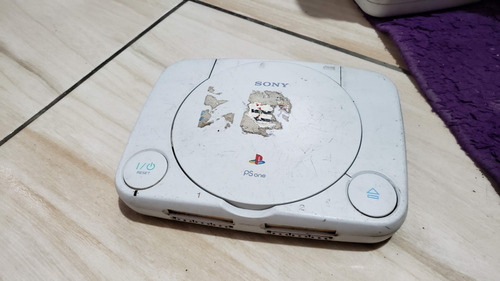 Playstation 1 Psone Só O Aparelho Sem Nada. Não Leu Os Jogos Playstation 1 Psone Só O Aparelho Sem Nada. Não Leu Os Jogos